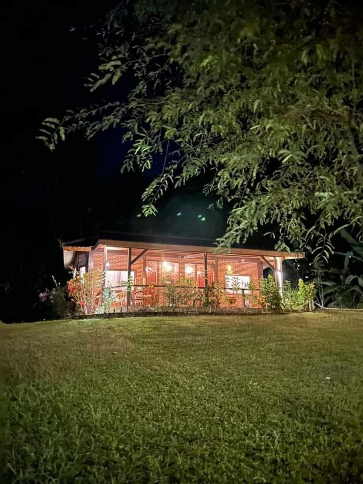The Country House Senggigi Esterno foto