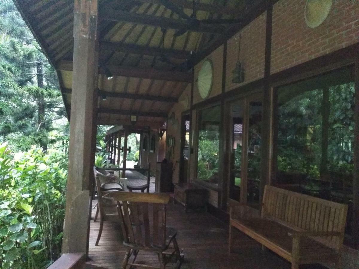 The Country House Senggigi Esterno foto