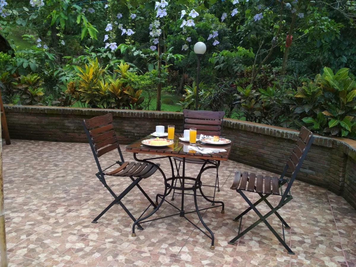The Country House Senggigi Esterno foto